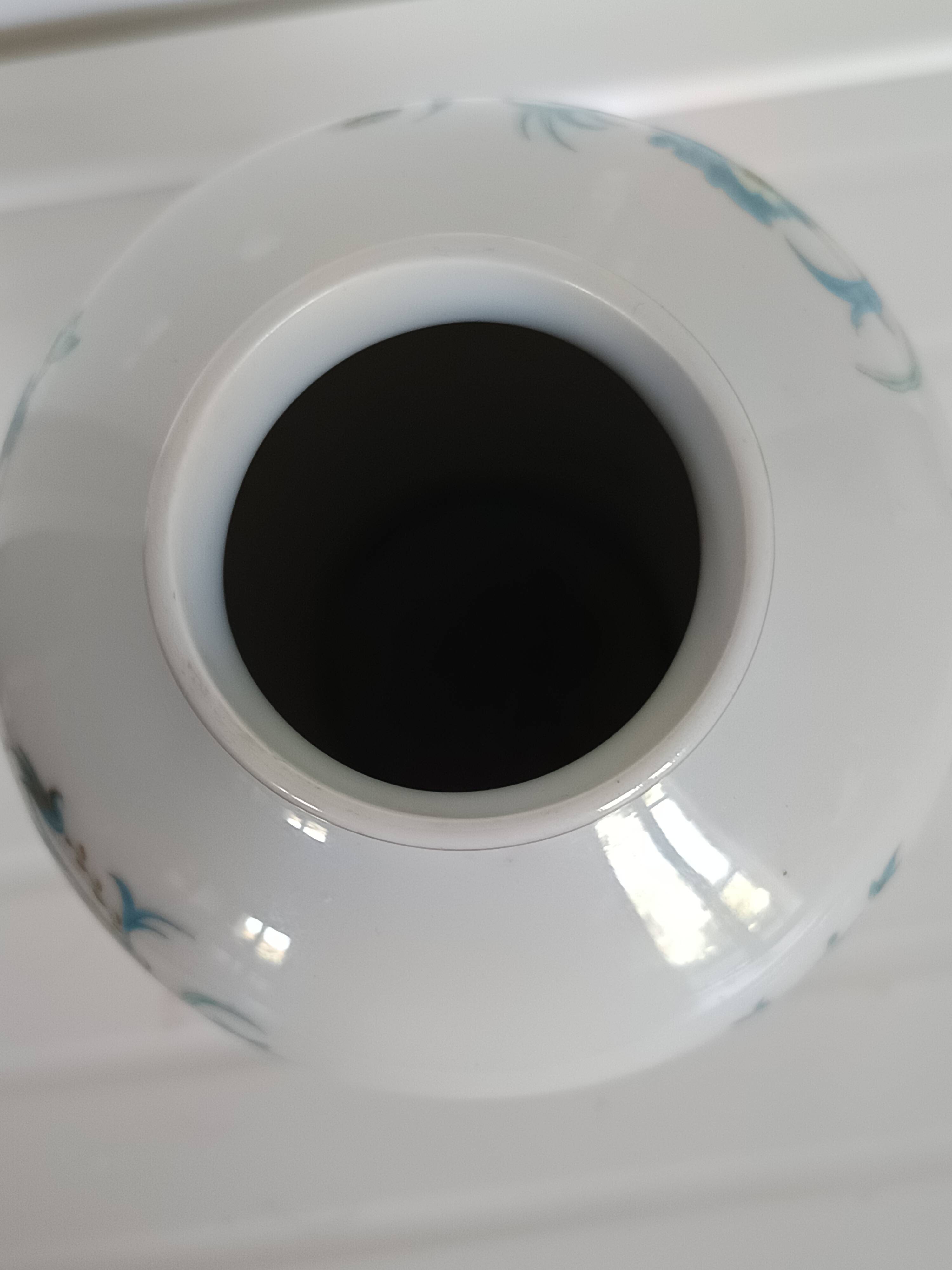 Haviland Limoges vase – Nankin turquoise and gold decoration – 17 cm