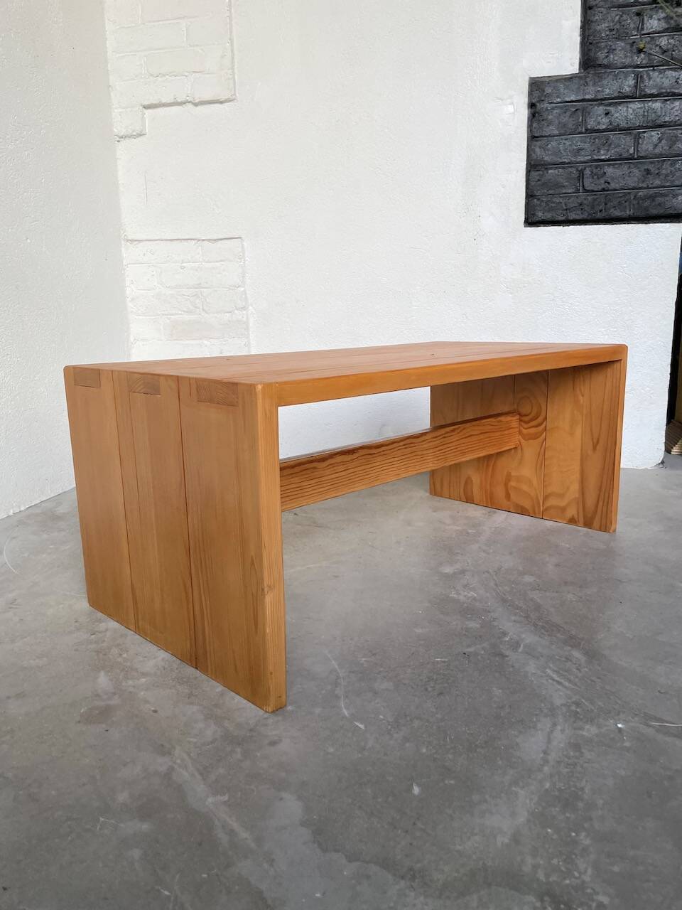 Maison Regain pine coffee table