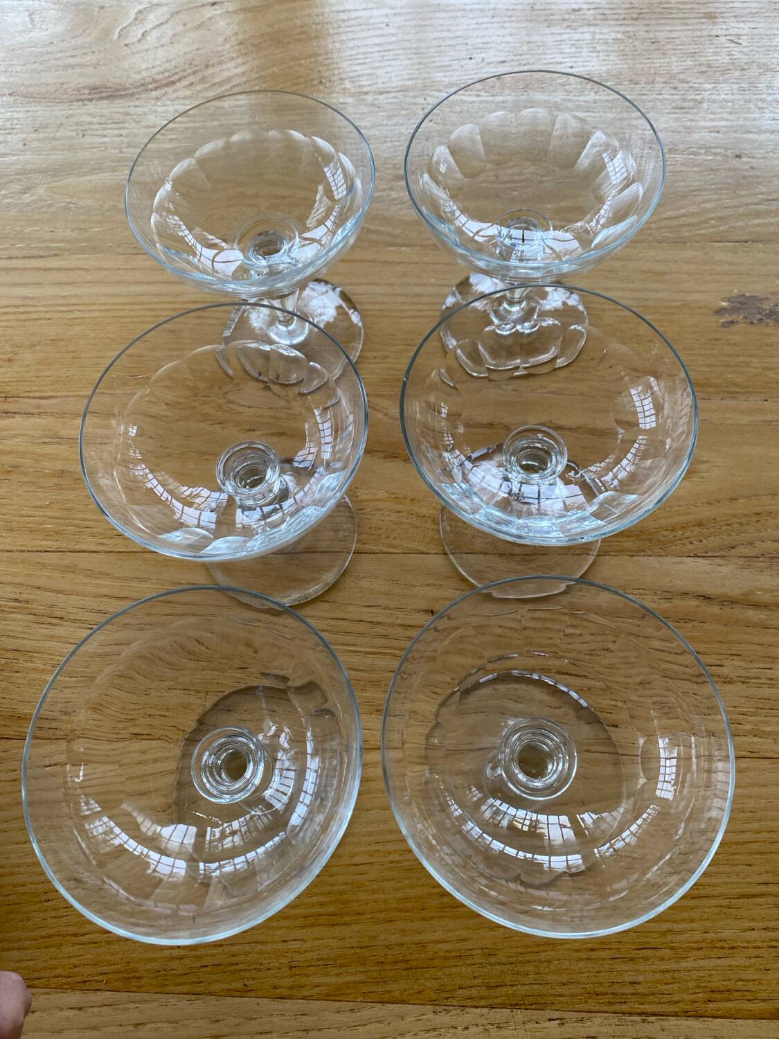 Set of 6 chiseled glass champagne coupes
