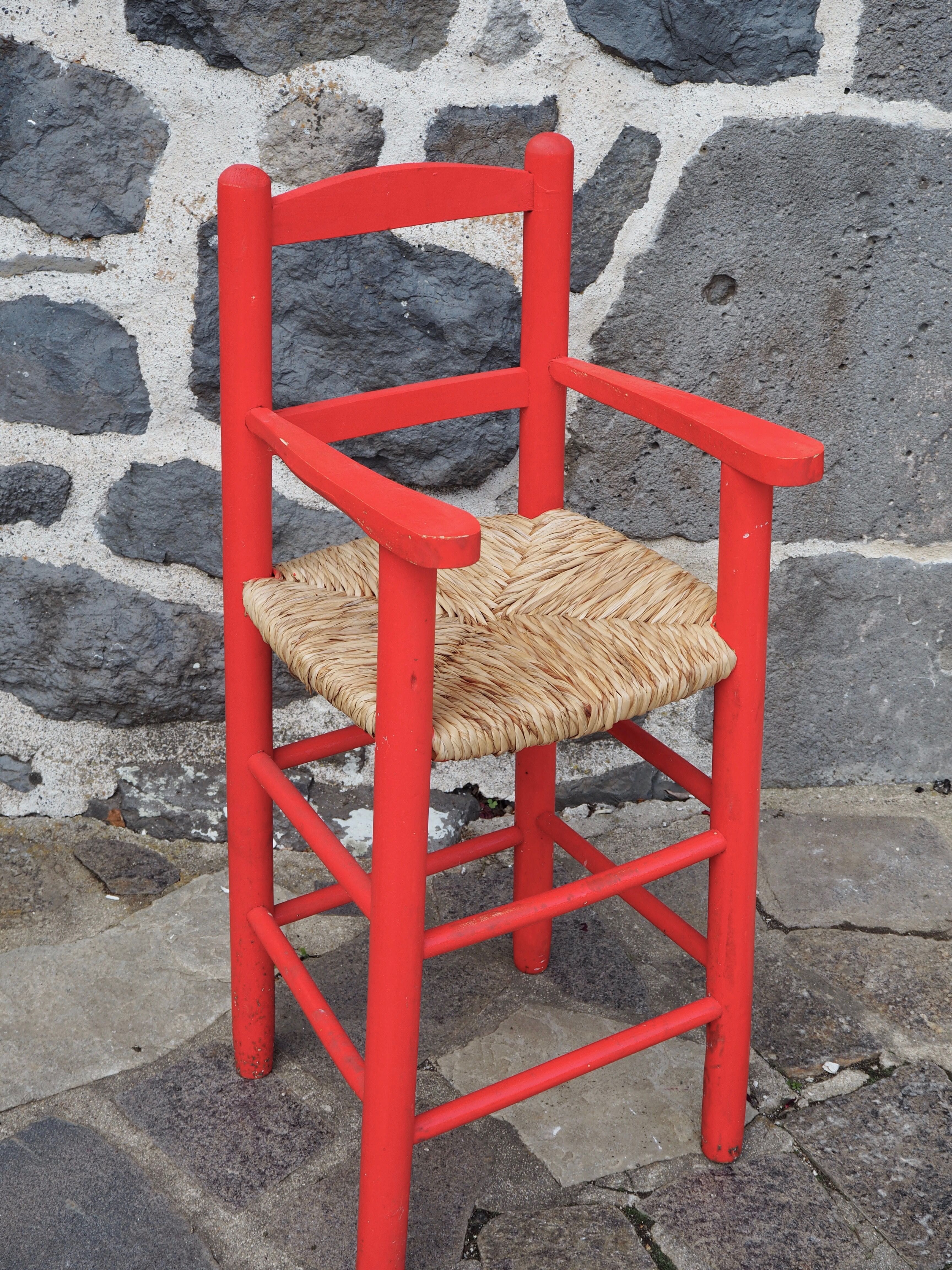 Straw high chair for children