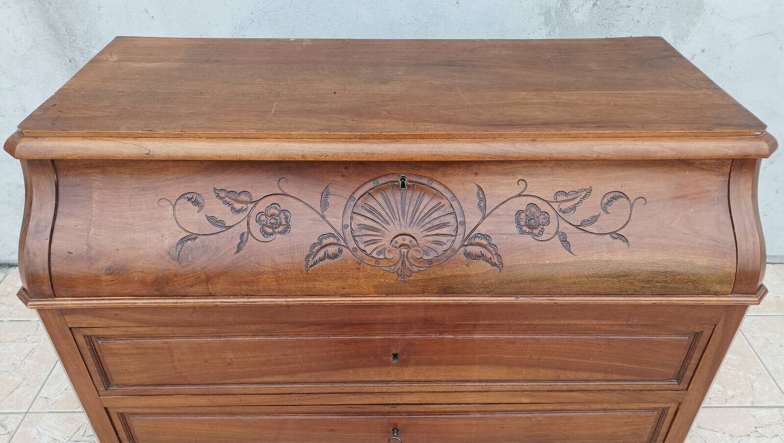 Louis Philippe walnut chest of drawers