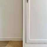 Armoire bonnetière parisienne