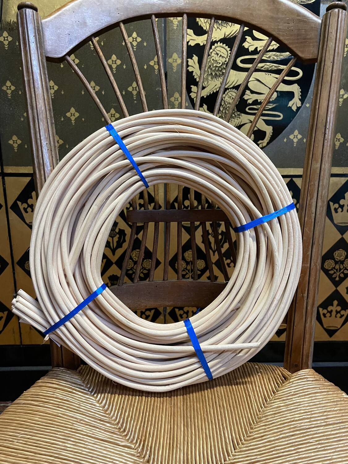 Suite of 6 Provençal straw chairs