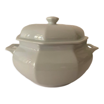 Tureen with lid