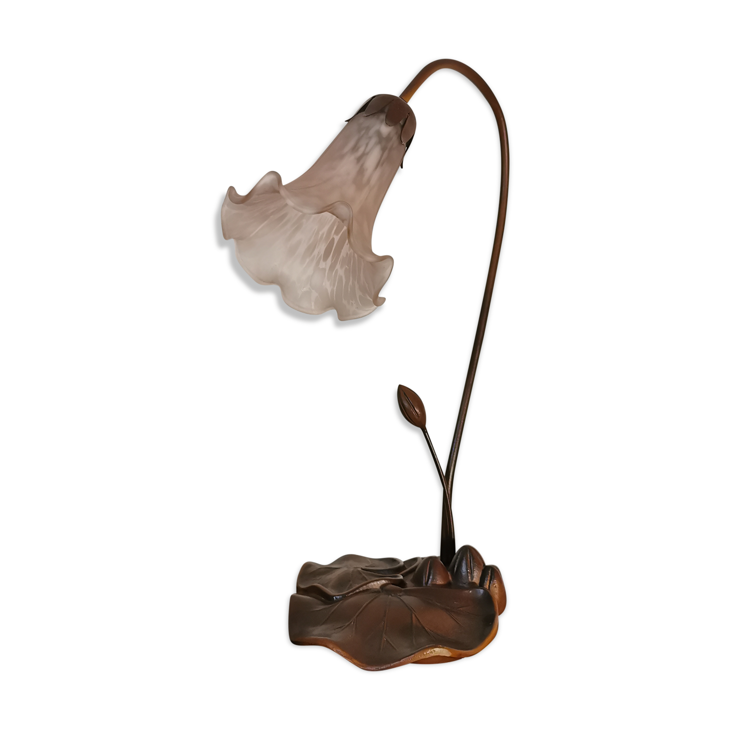 Lampe nénuphar en laiton et pâte de verre, style art nouveau.