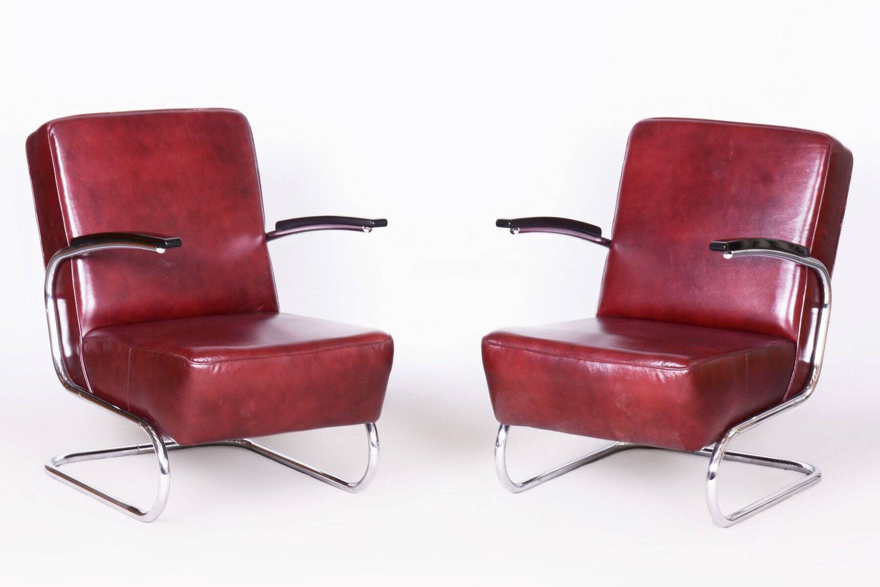 Czech Bauhaus Armchairs in Red Leather and Chrome by Arnošt Beck, 1930s, Set of 2