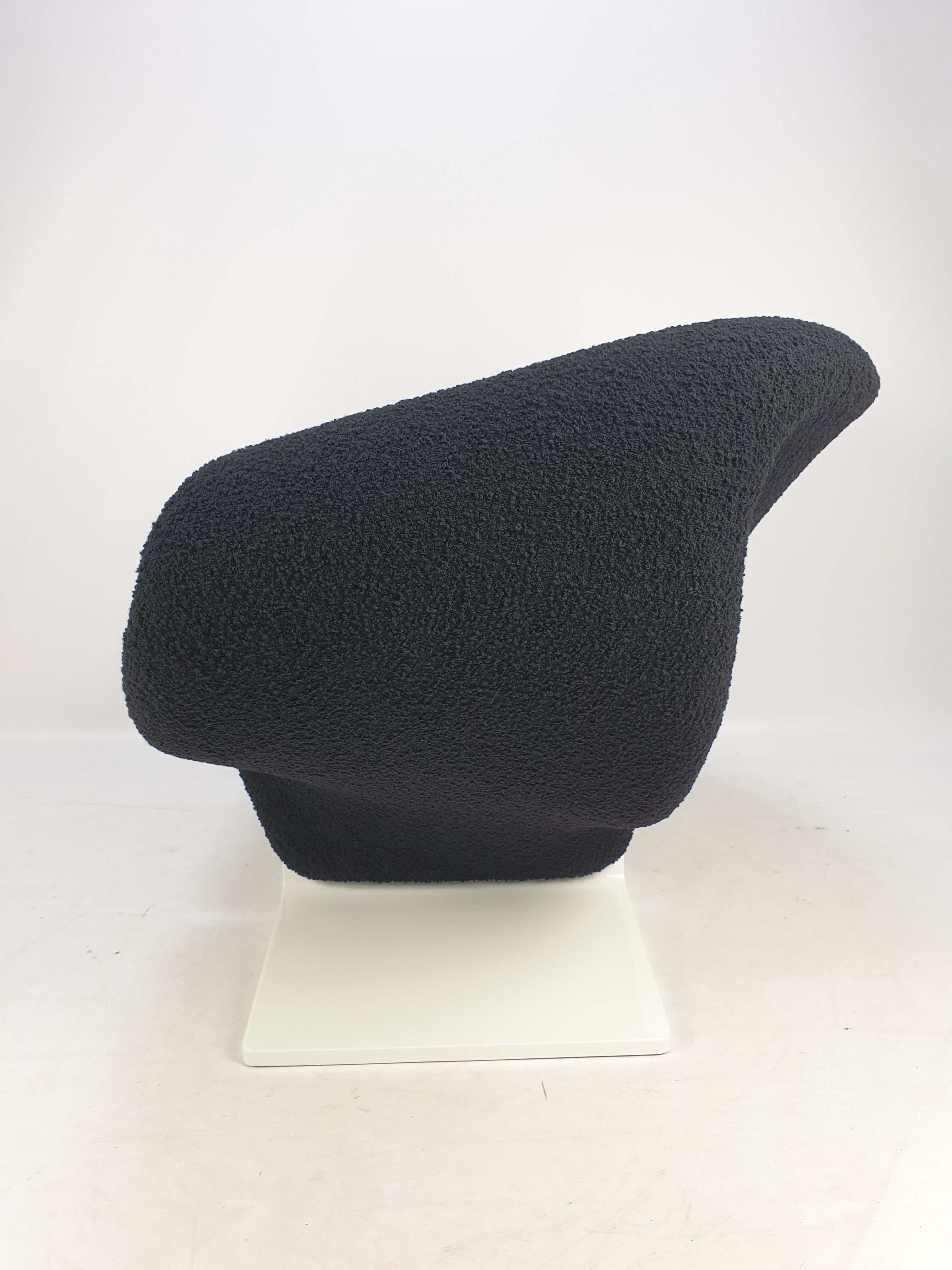 Ribbon Chair by Pierre Paulin for Artifort, 1960's