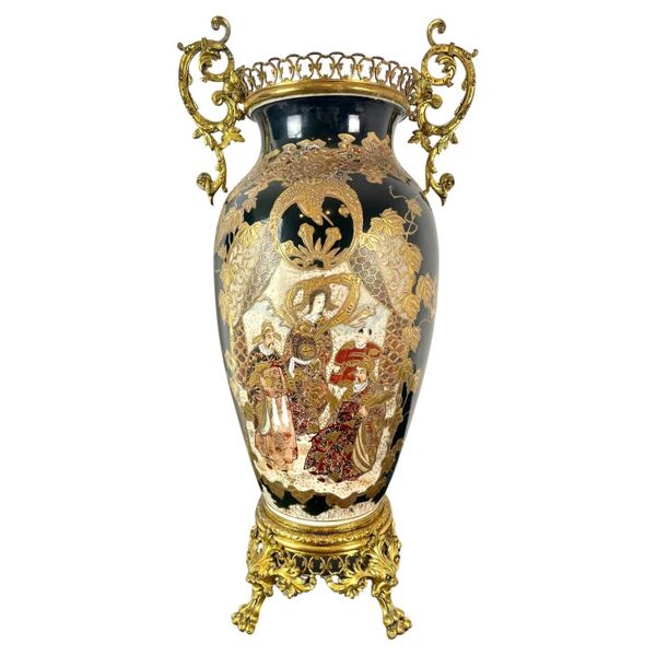 Vase en porcelaine Satsuma du Japon et métal doré XIXème siècle