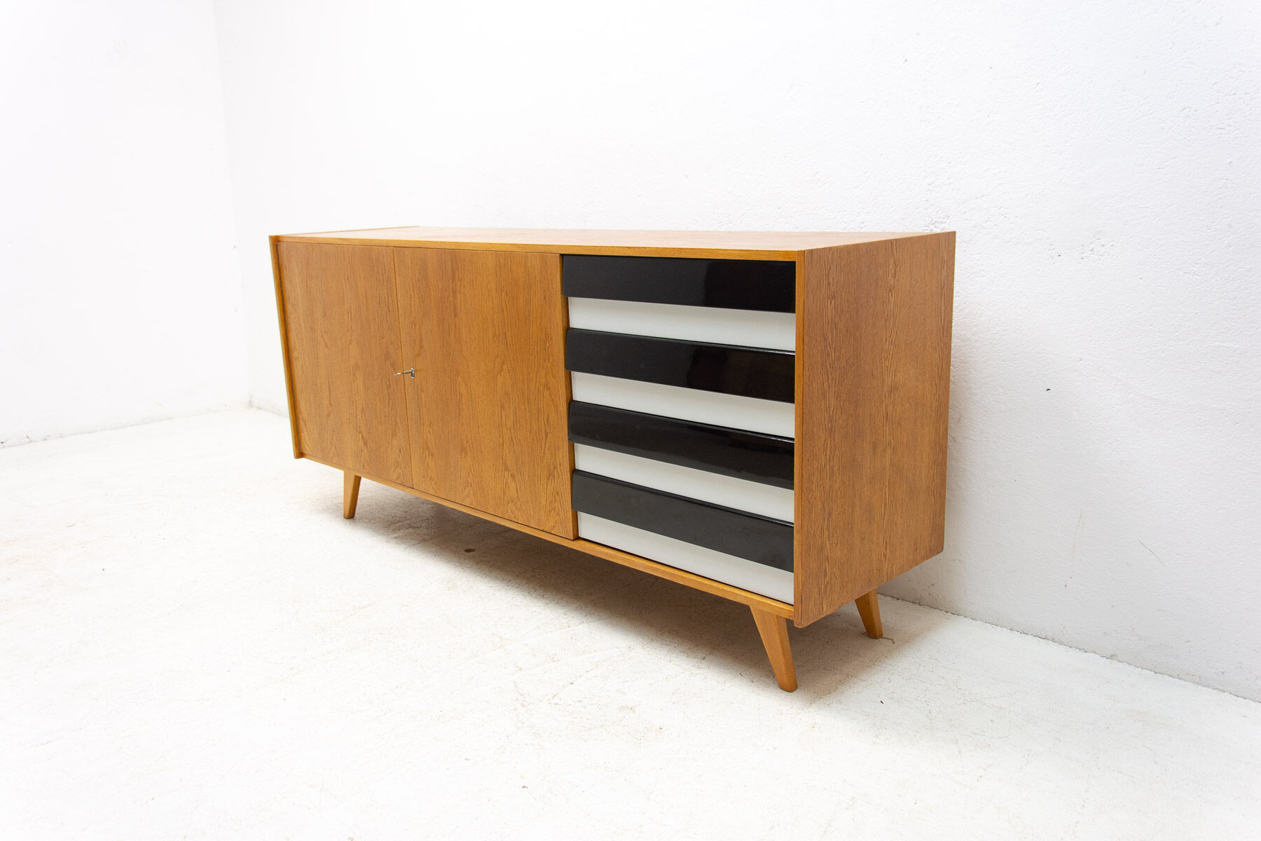 Mid Century U-460 sideboard by Jiří Jiroutek for Interiér Praha, Czechoslovakia