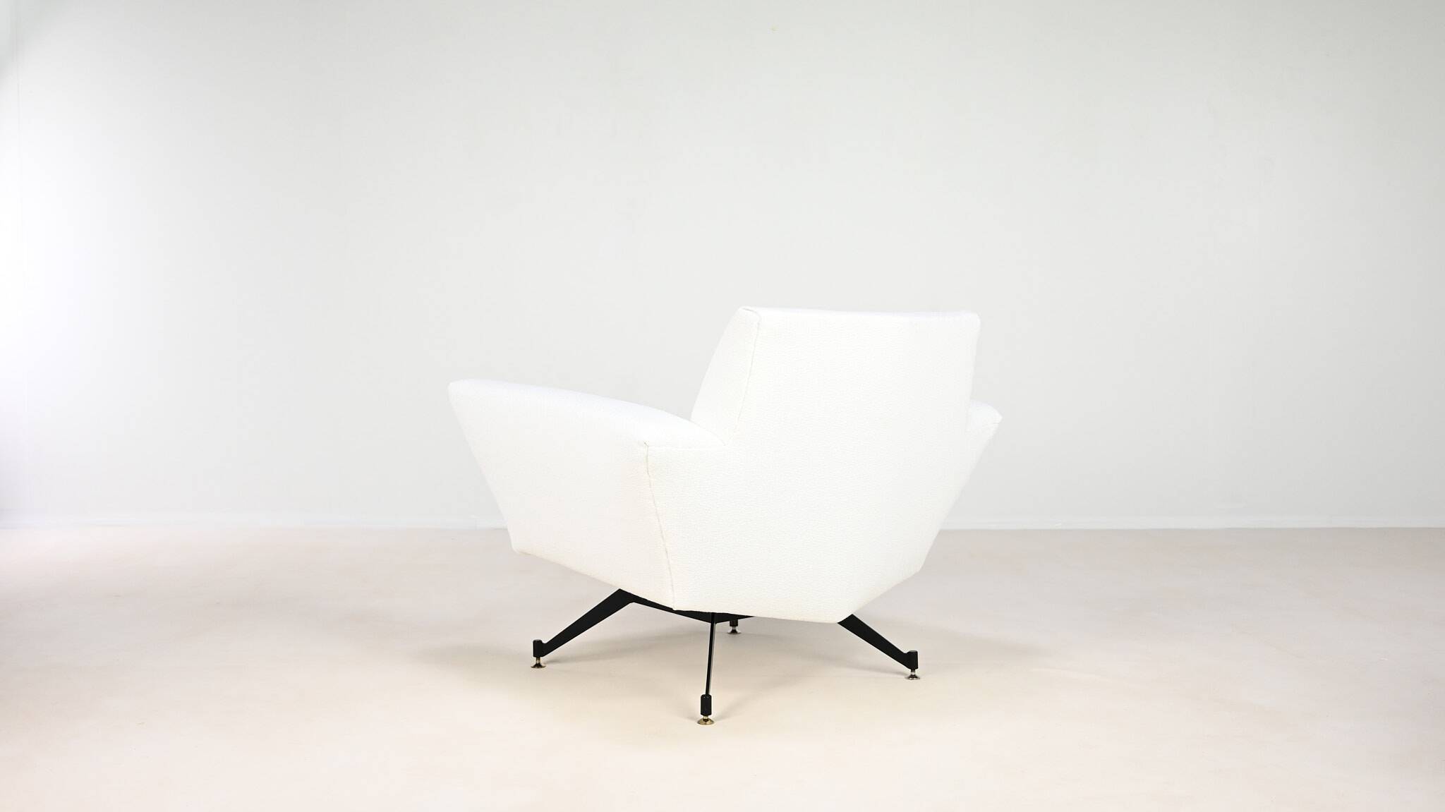 Studio Tecnico APA, Pair of Armchairs Model M530 for Lenzi. Italy C.1950