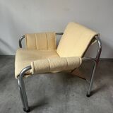 Fauteuil années 80 avec revêtement en bouclé jaune