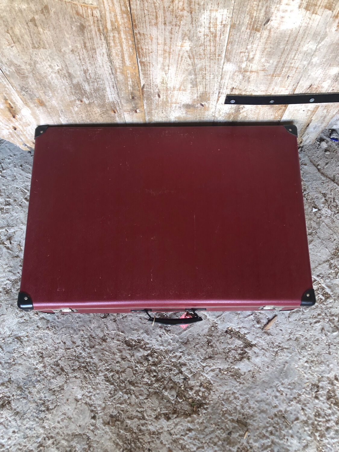 Old suitcase red cardboard bordeaux clasp metal vintage
