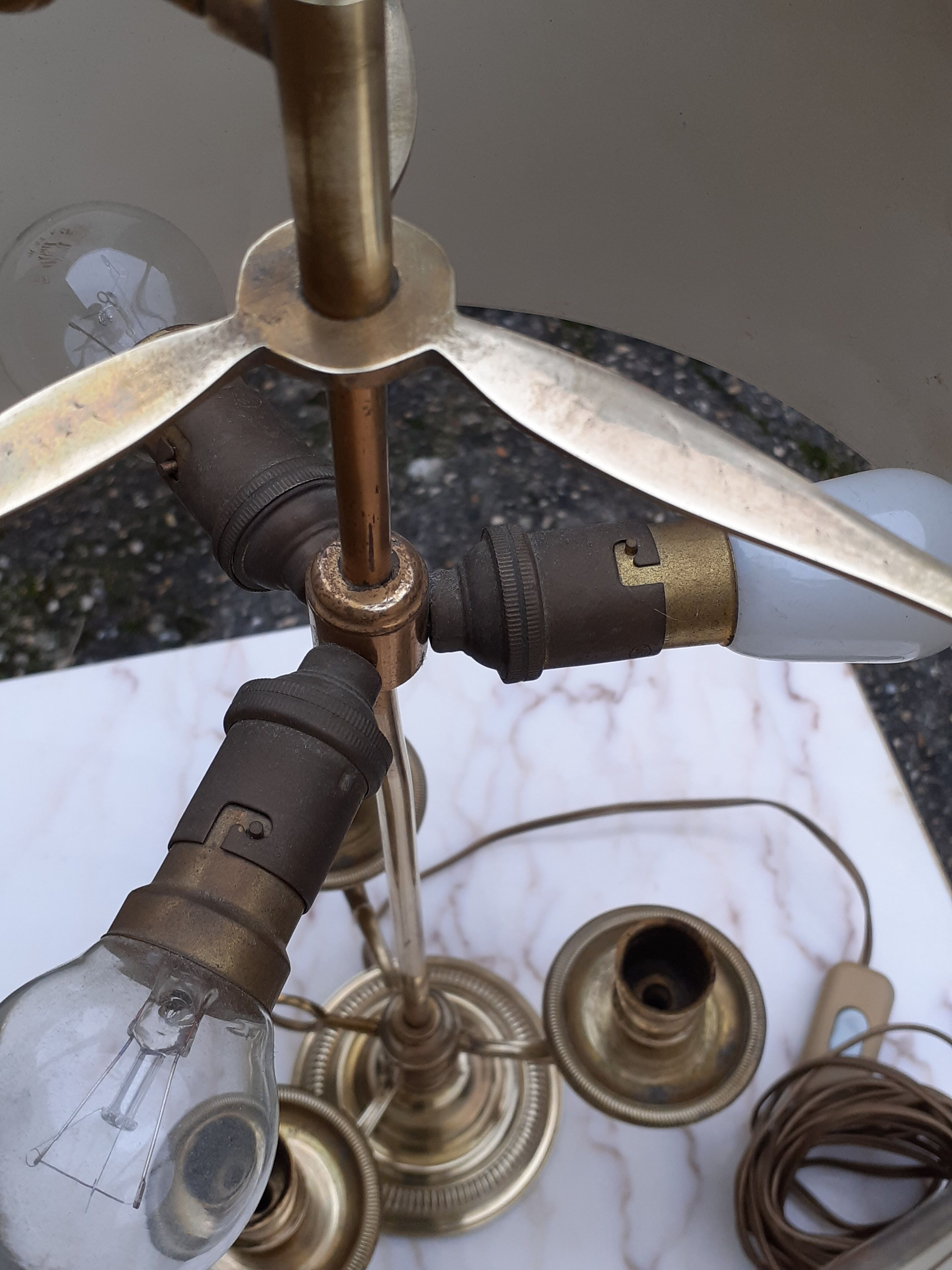 3-branched lampshade lamp sheet gilded bronze pietement