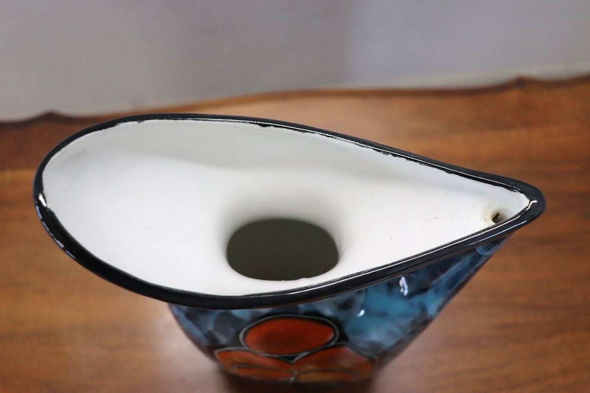 Vase en céramique décoré d'un visage féminin, années 1960