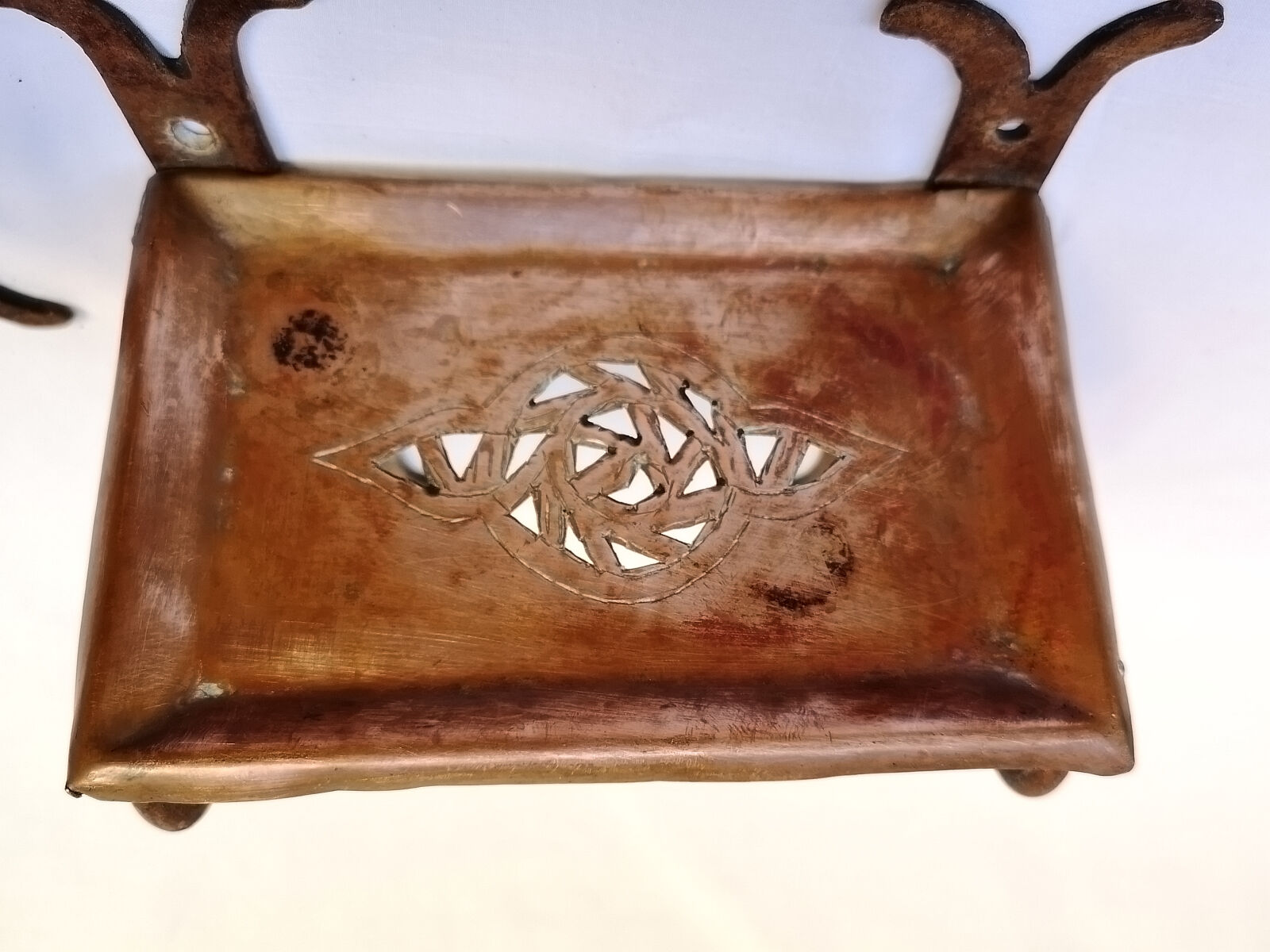 Pair of Arabic soap holders