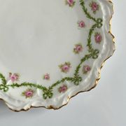 Plat à Gâteau et Assiettes à dessert Limoges | Rubans, Nœuds et Roses