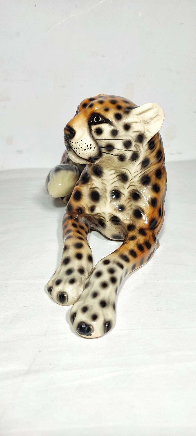 Leopardo de cerámica. España, 1960s.