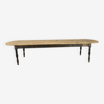 Rounded farm table 1900s model "Gadagne"