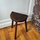 Tabouret tripode en bois tourné