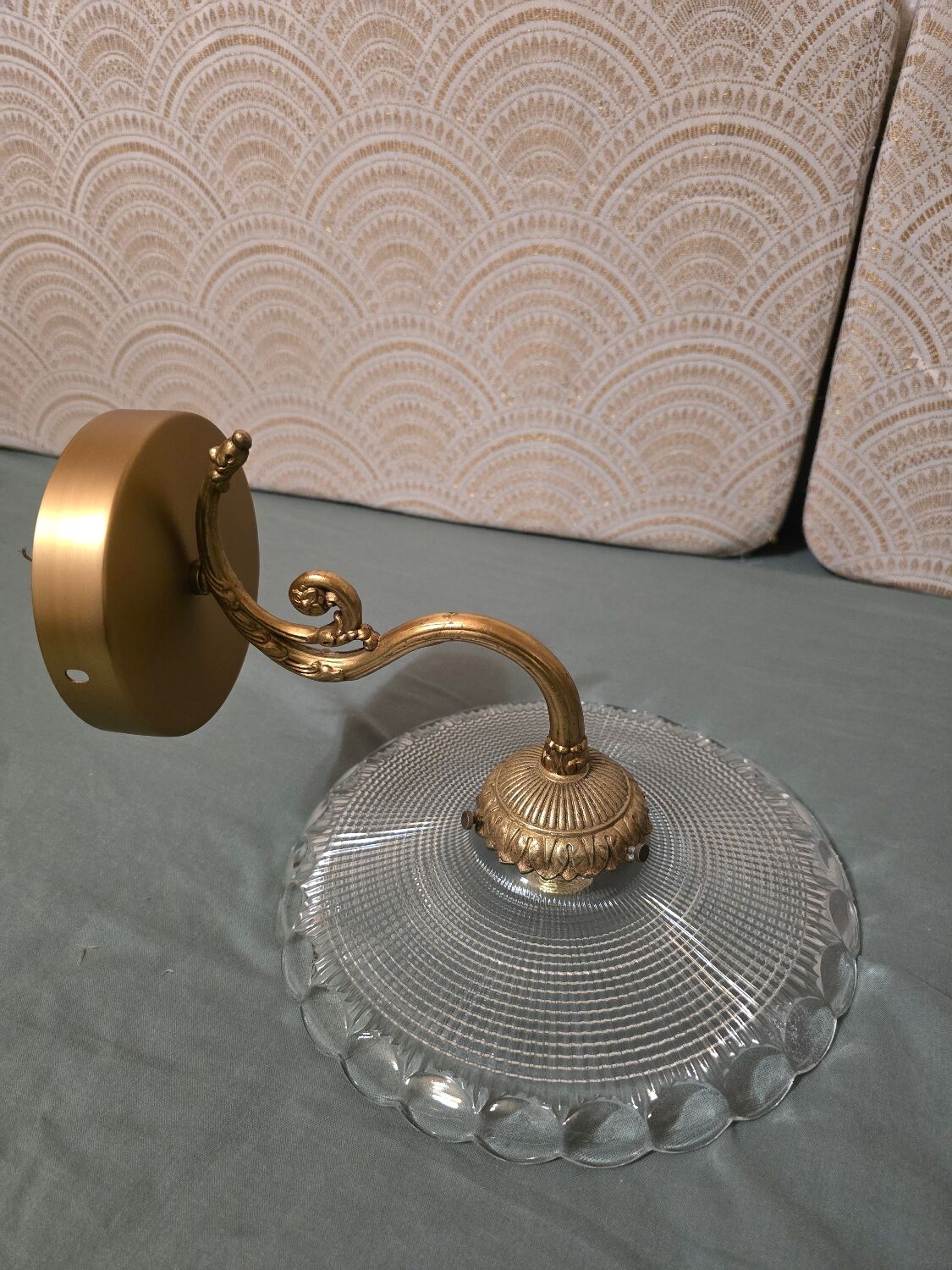 Valerysthal glass wall light