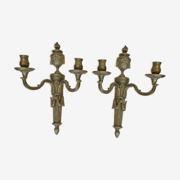 Paire d'appliques en bronze de style Louis XVI