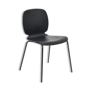 chaise en bois noir