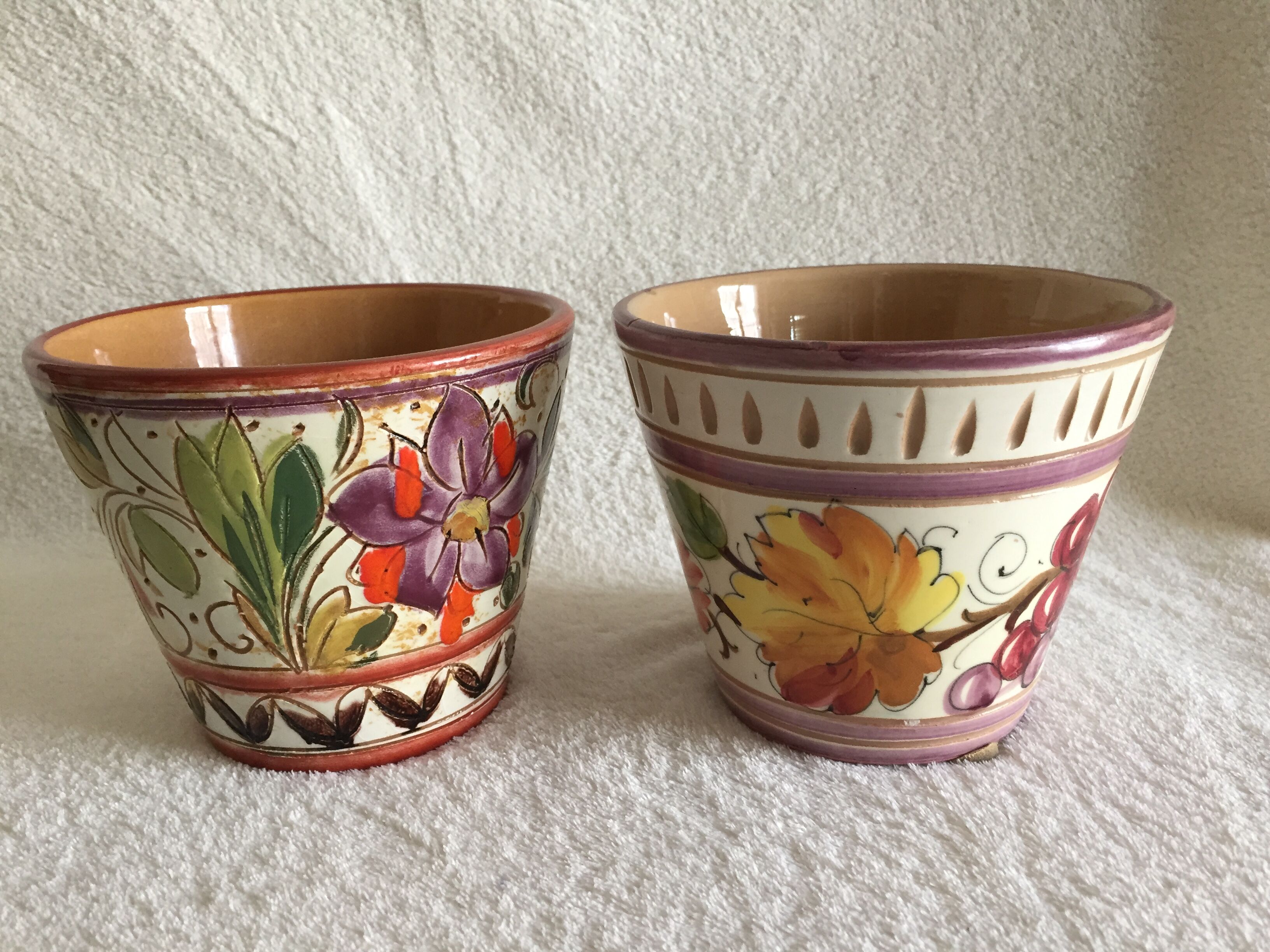 Enamelled terracotta flower pots