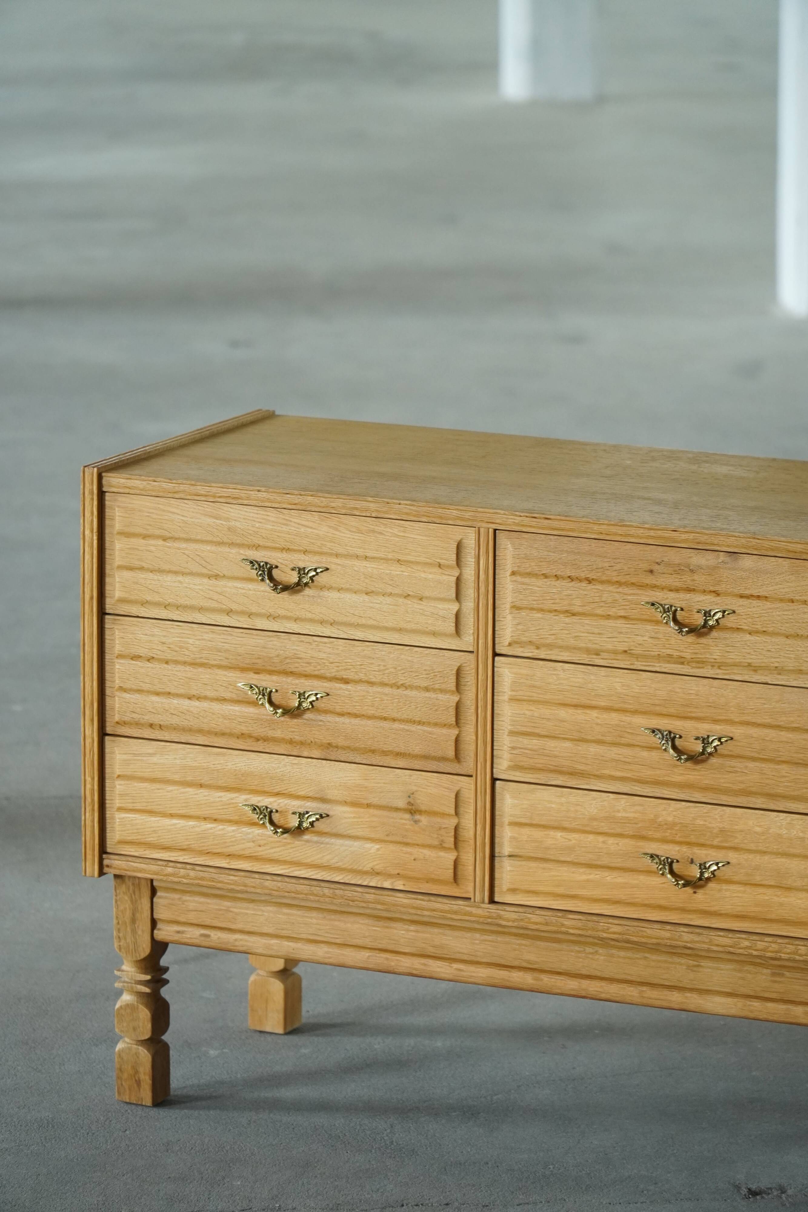 Commode danoise de style « Mid-Century Modern », en chêne, années 1950