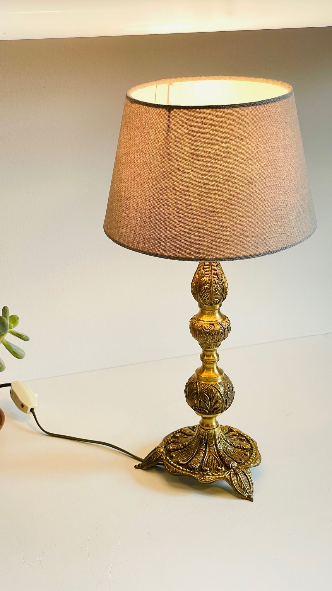 Lamp in brass solid and fabric