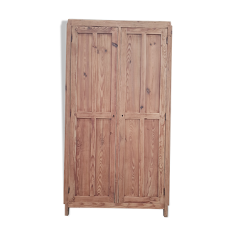 Armoire vintage