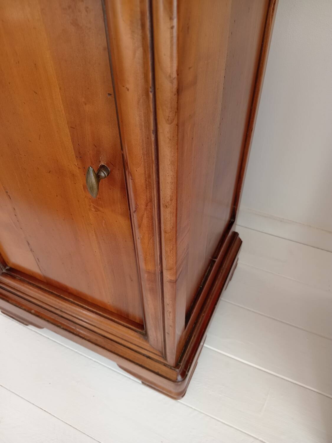 Pair of bedside tables