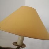 Reading light with 3 articulated arms
