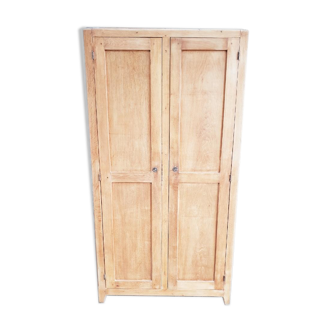 Armoire vintage