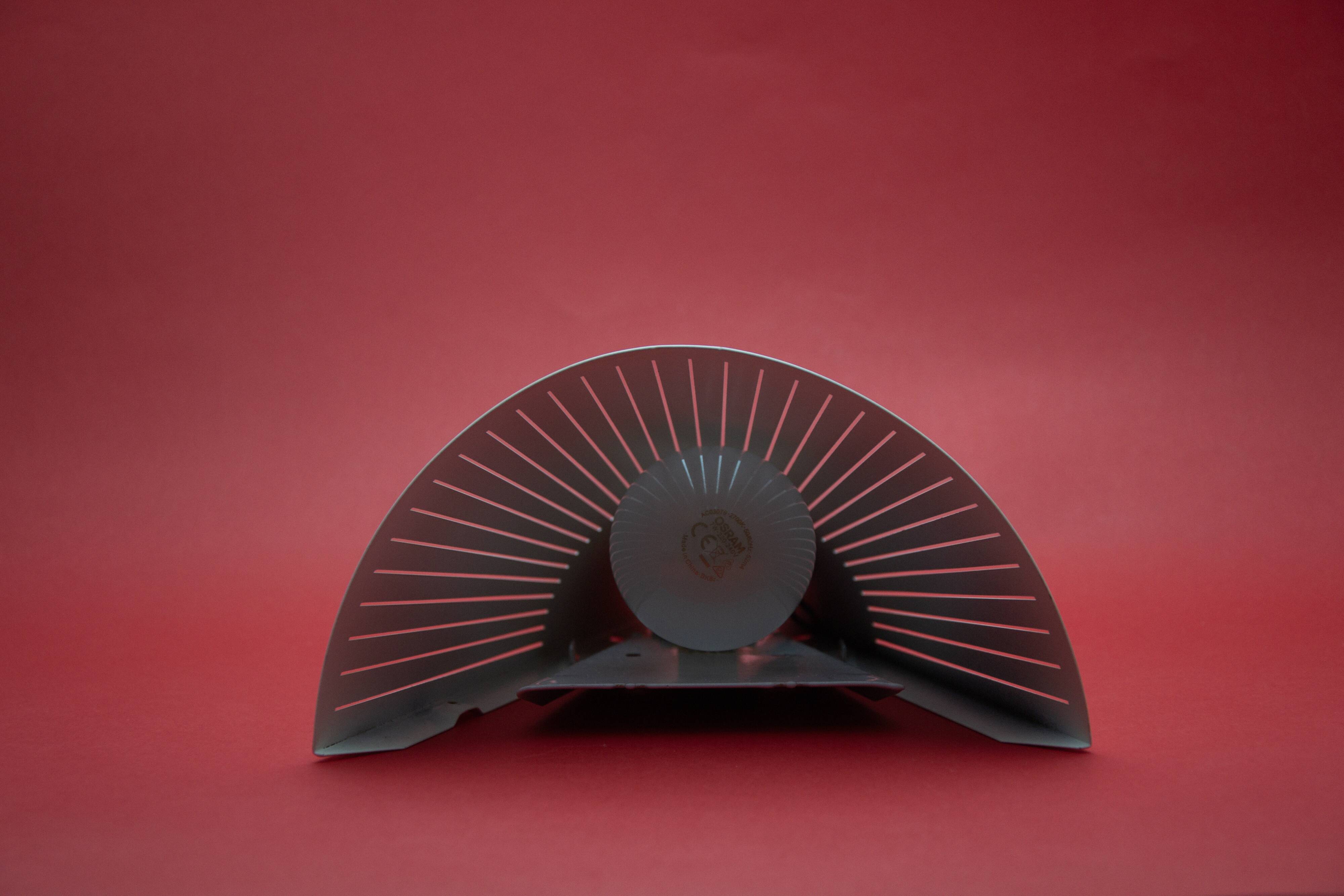 Vintage wall lamp Klyka V9811 published by IKEA in the 1990s.