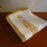 6 serviettes de table brodées blanches et camel 47 x 45