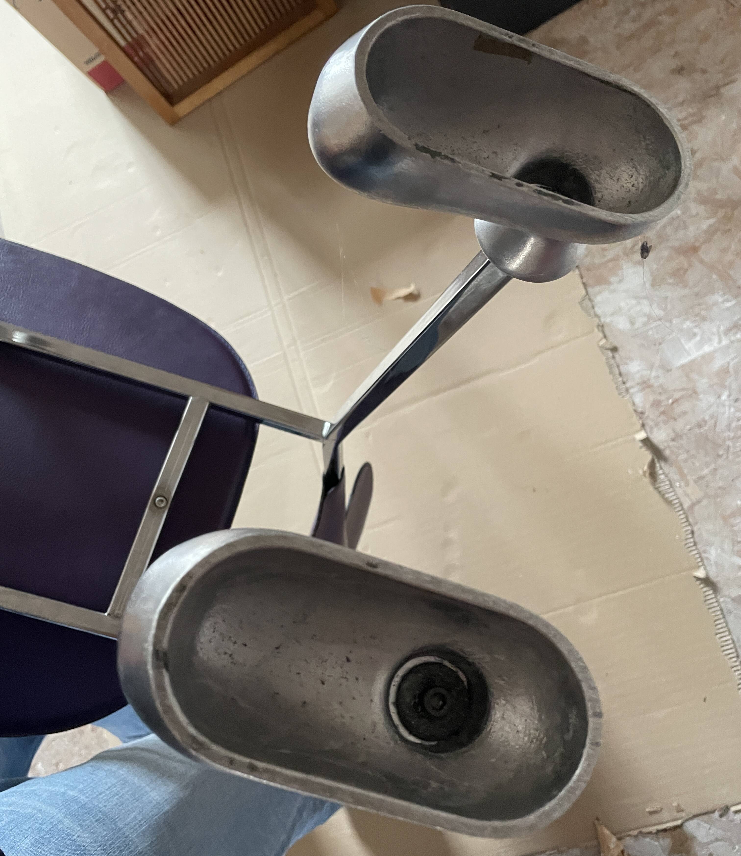 Javier Mariscal chair - "Garriris" model purple leather