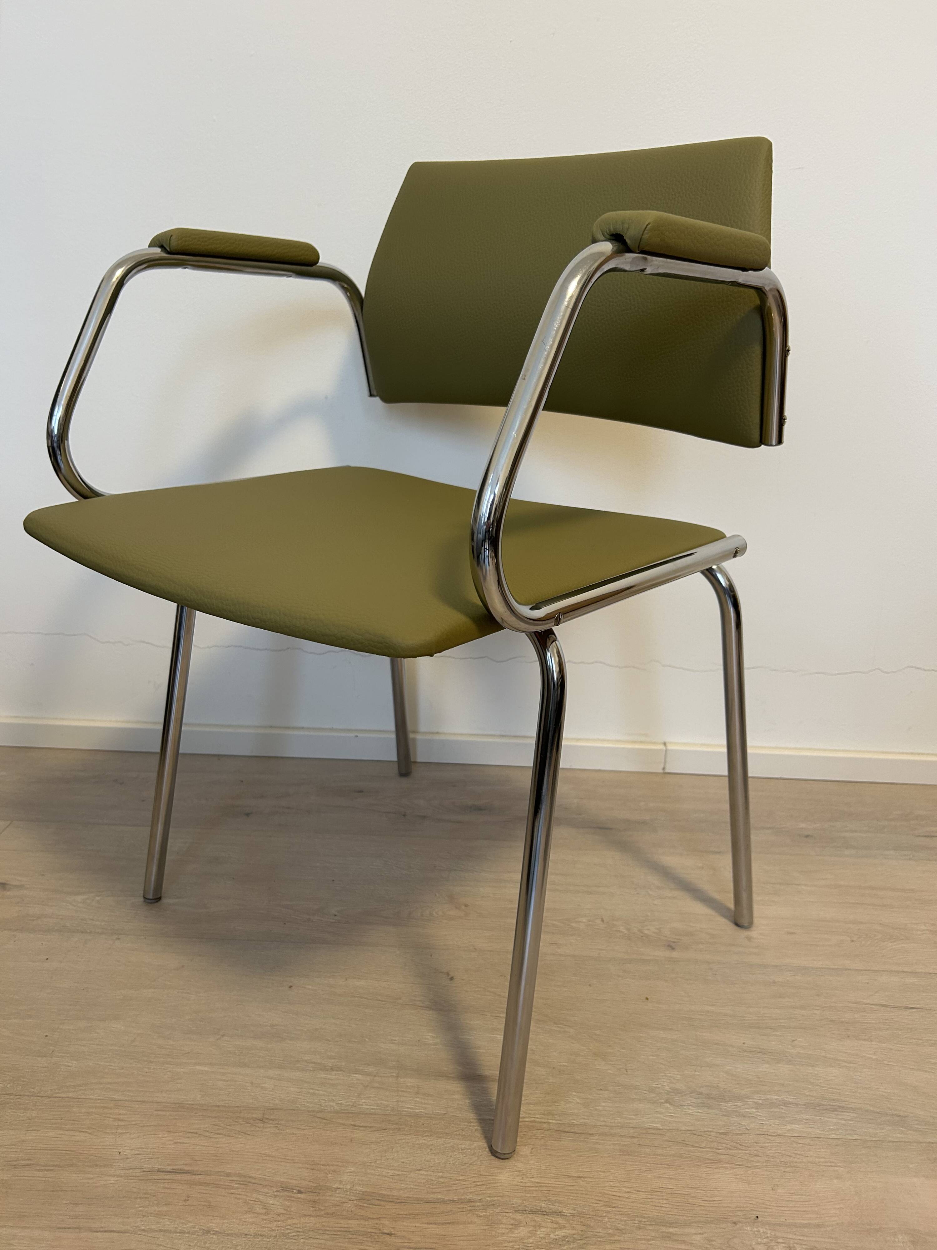 Fully restored Kovona Olive Office Chair K-314 from Czechoslovakia 1970’s