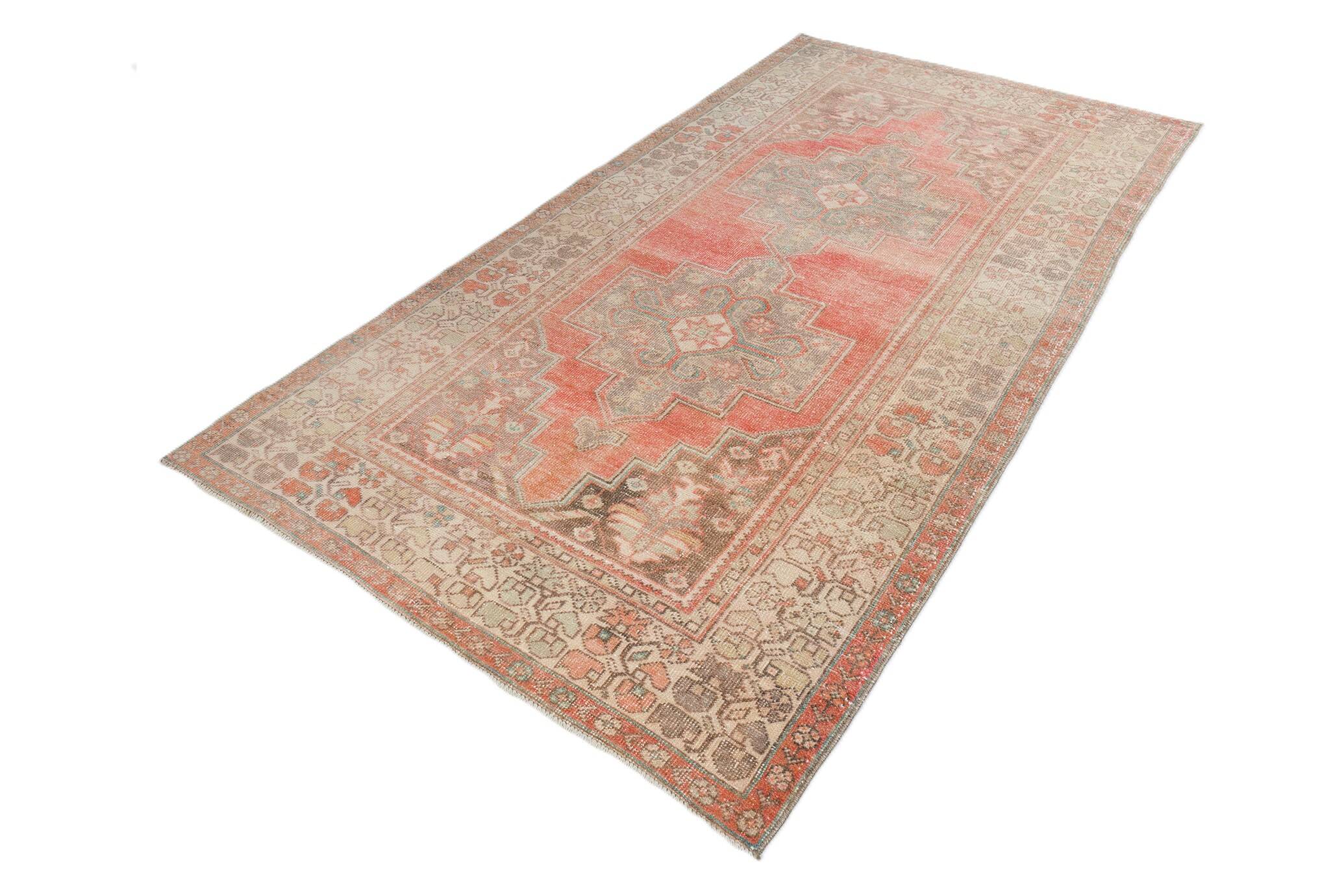 4x8 Vintage Red & Brown Classic Persian Rug, 135x246Cm