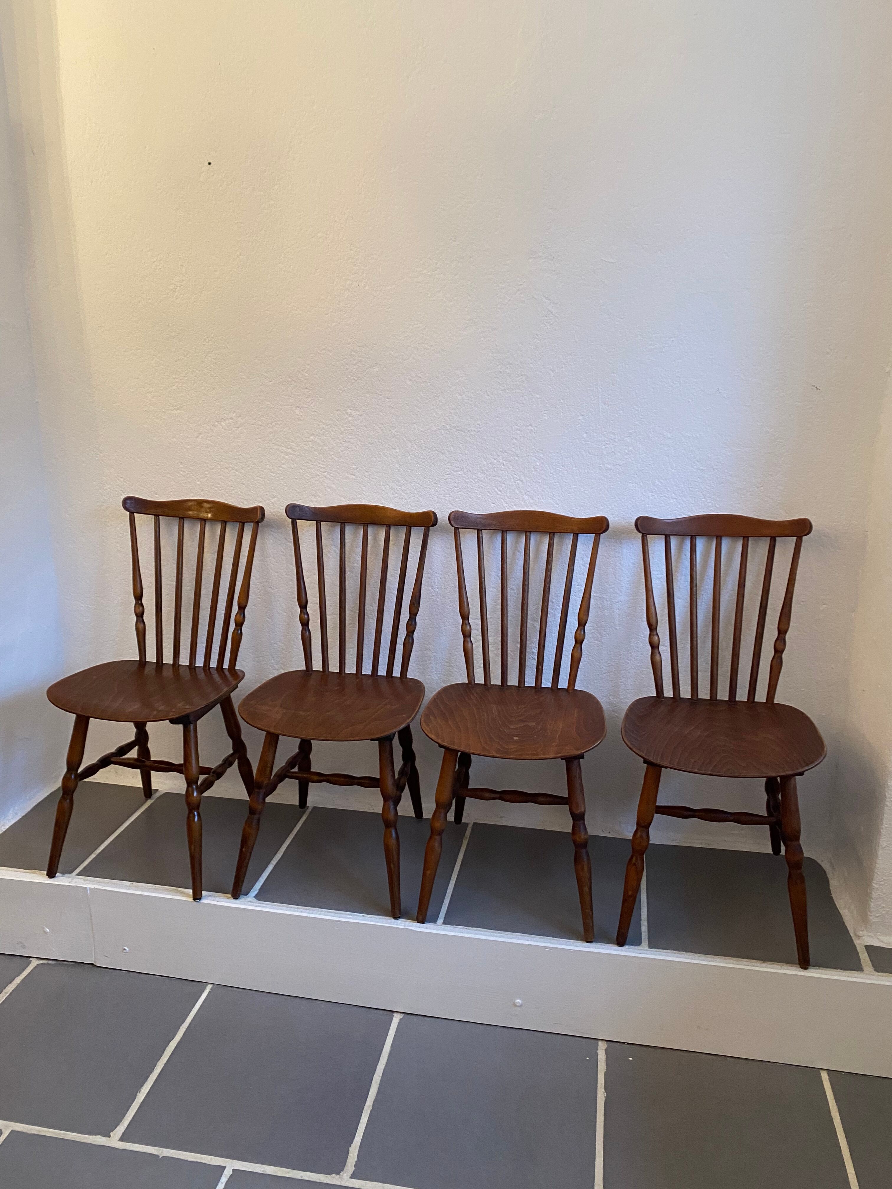 4 chaises de bistrot vintage Baumann