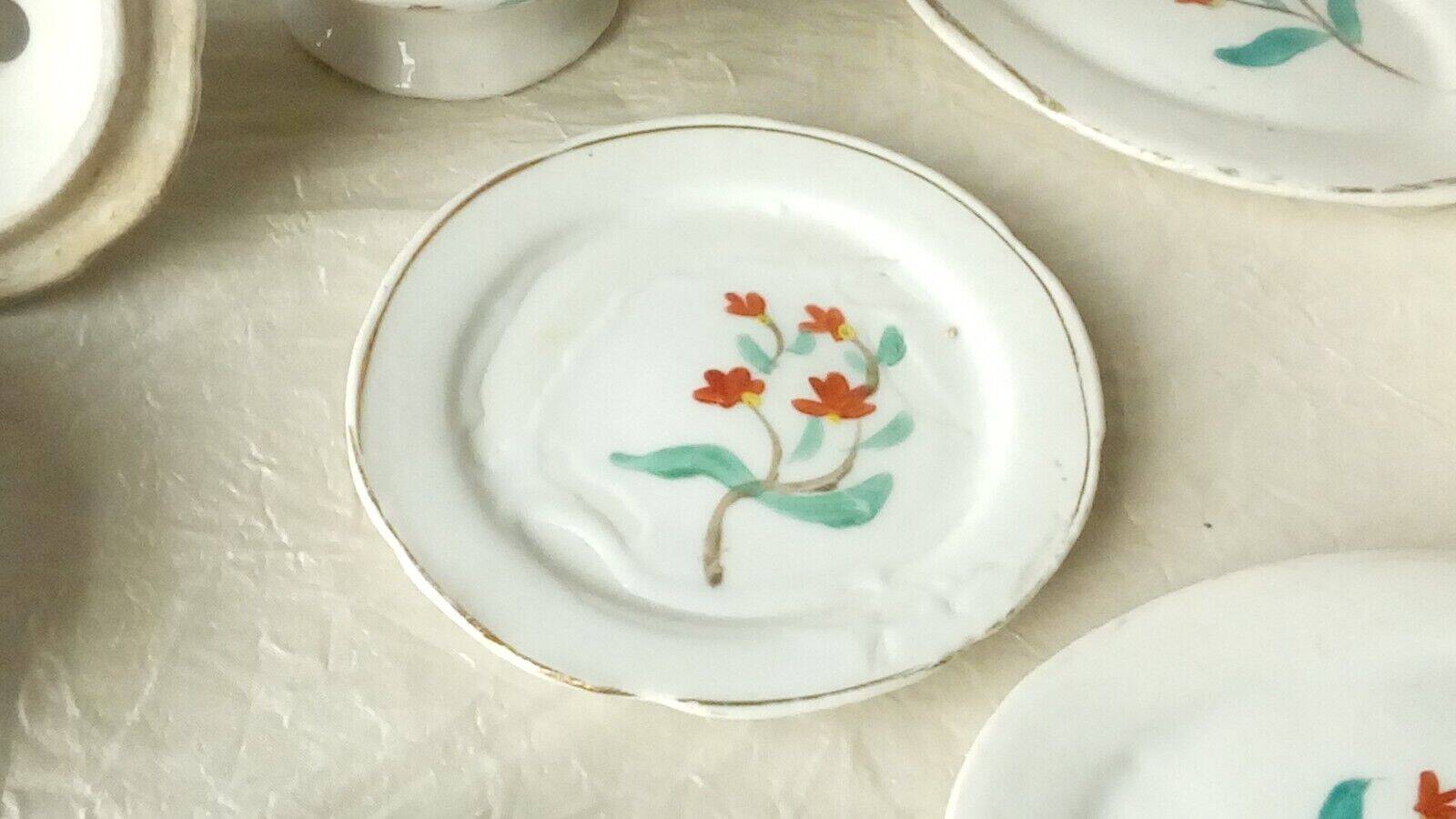 Earthenware dinette table service floral decor