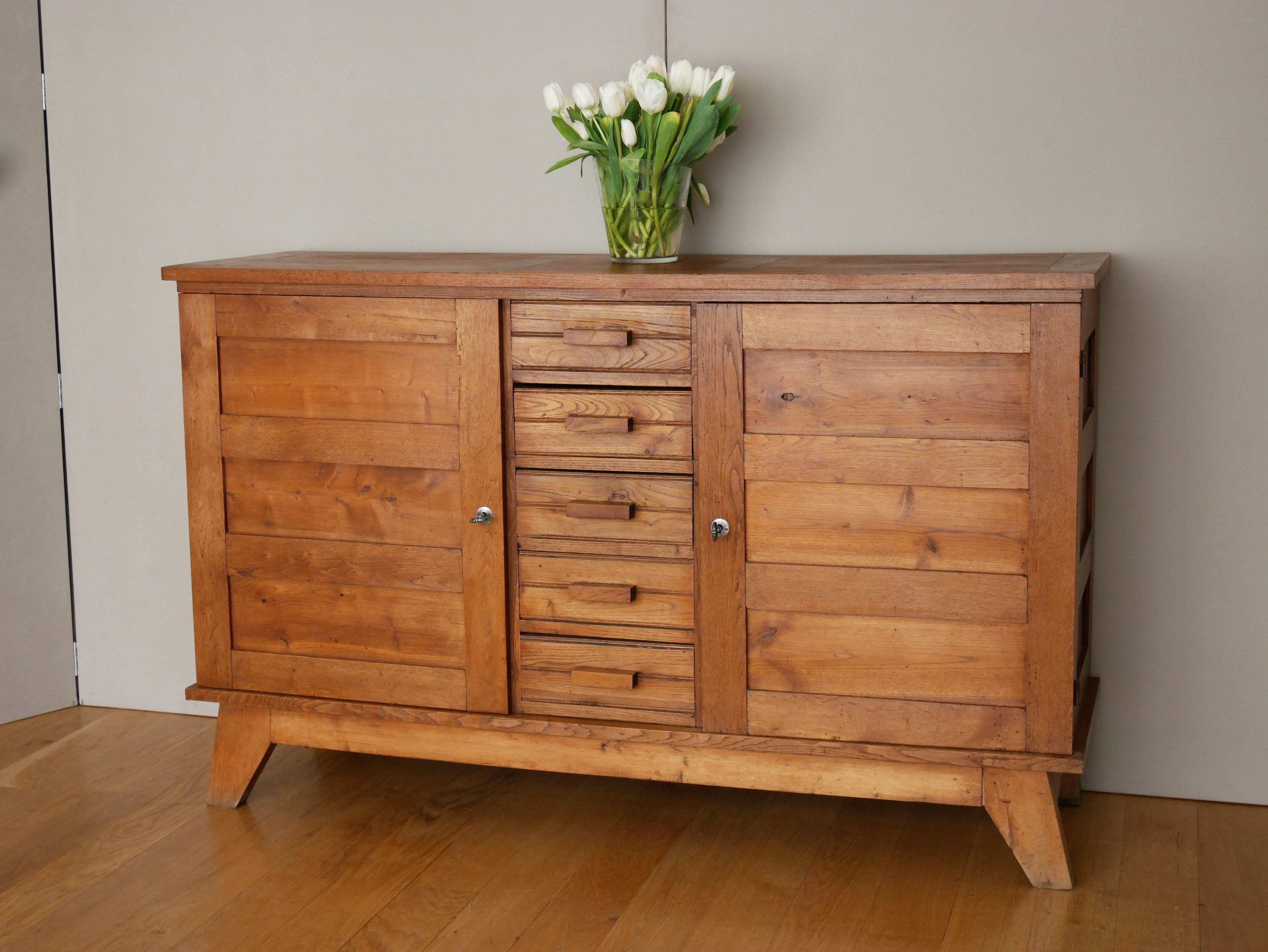 Buffet René Gabriel 1945 for disaster victims