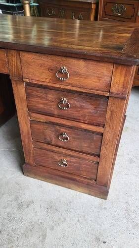 BUREAU A 9 TIROIRS EN NOYER 1900