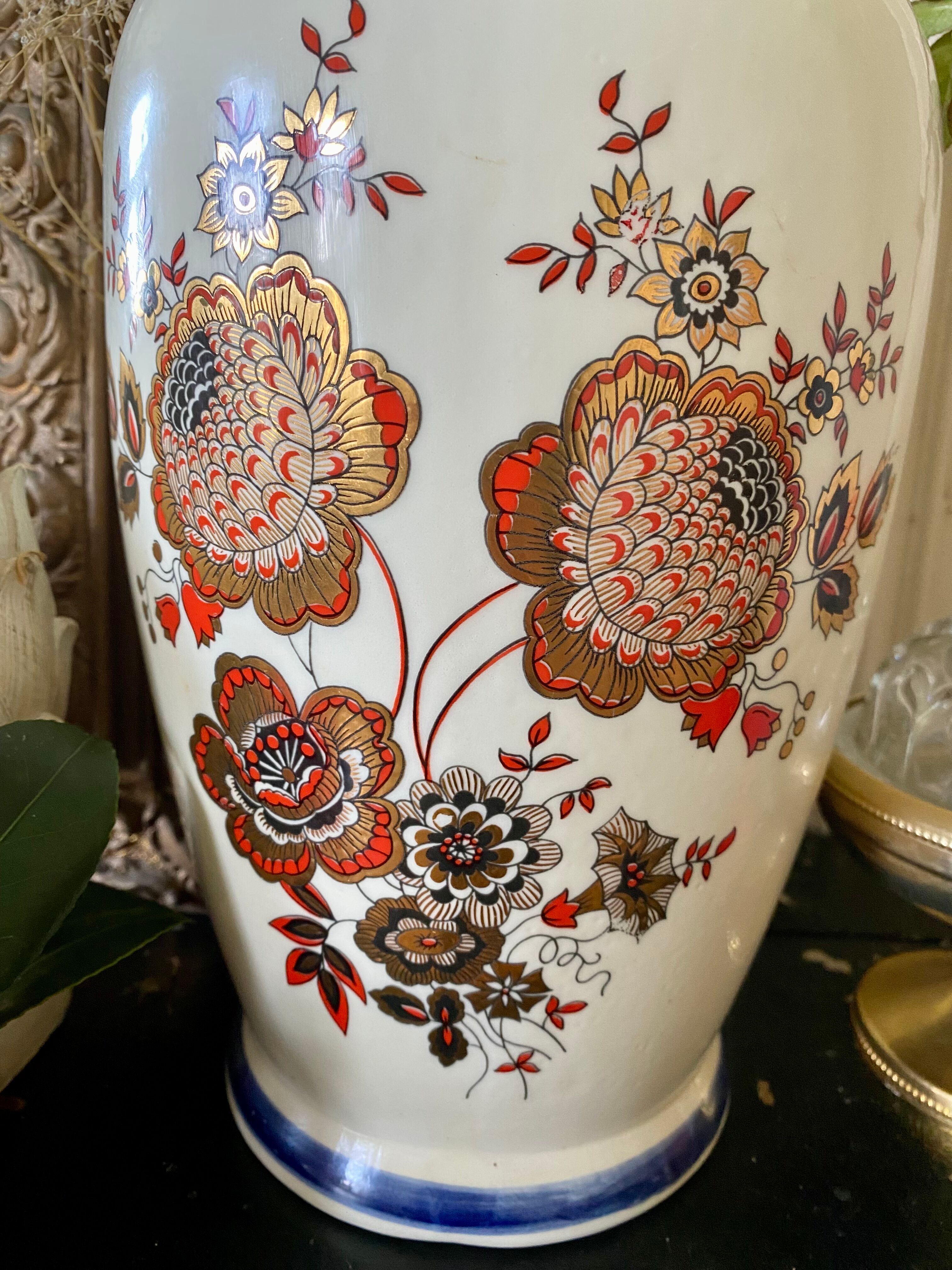 Japanese-style vase