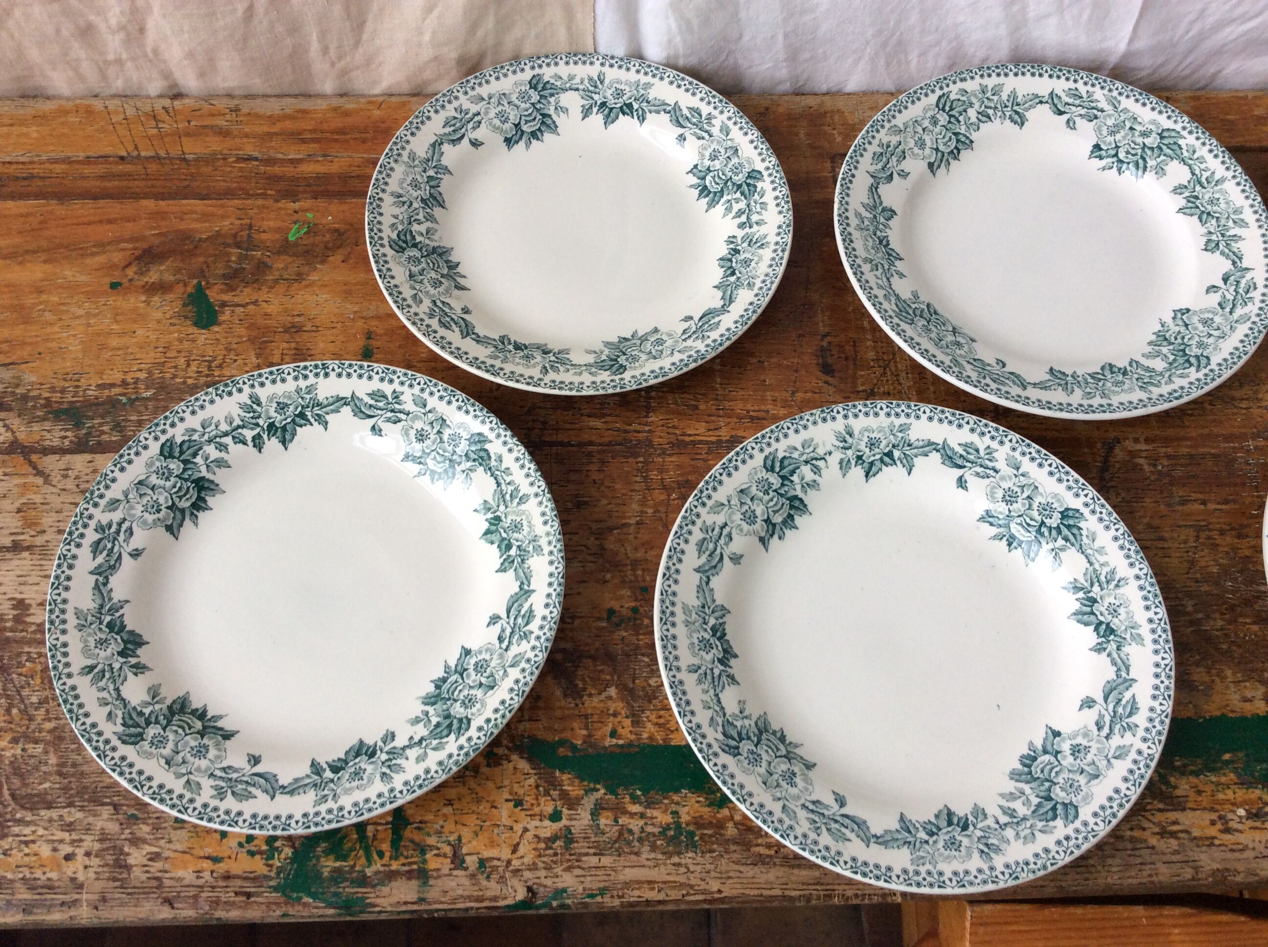 6 assiettes Terre de fer modèle Guadeloupe
