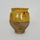 Varnished yellow confit pot, south-west of France. Conservation jar. Pyrenees XIXth