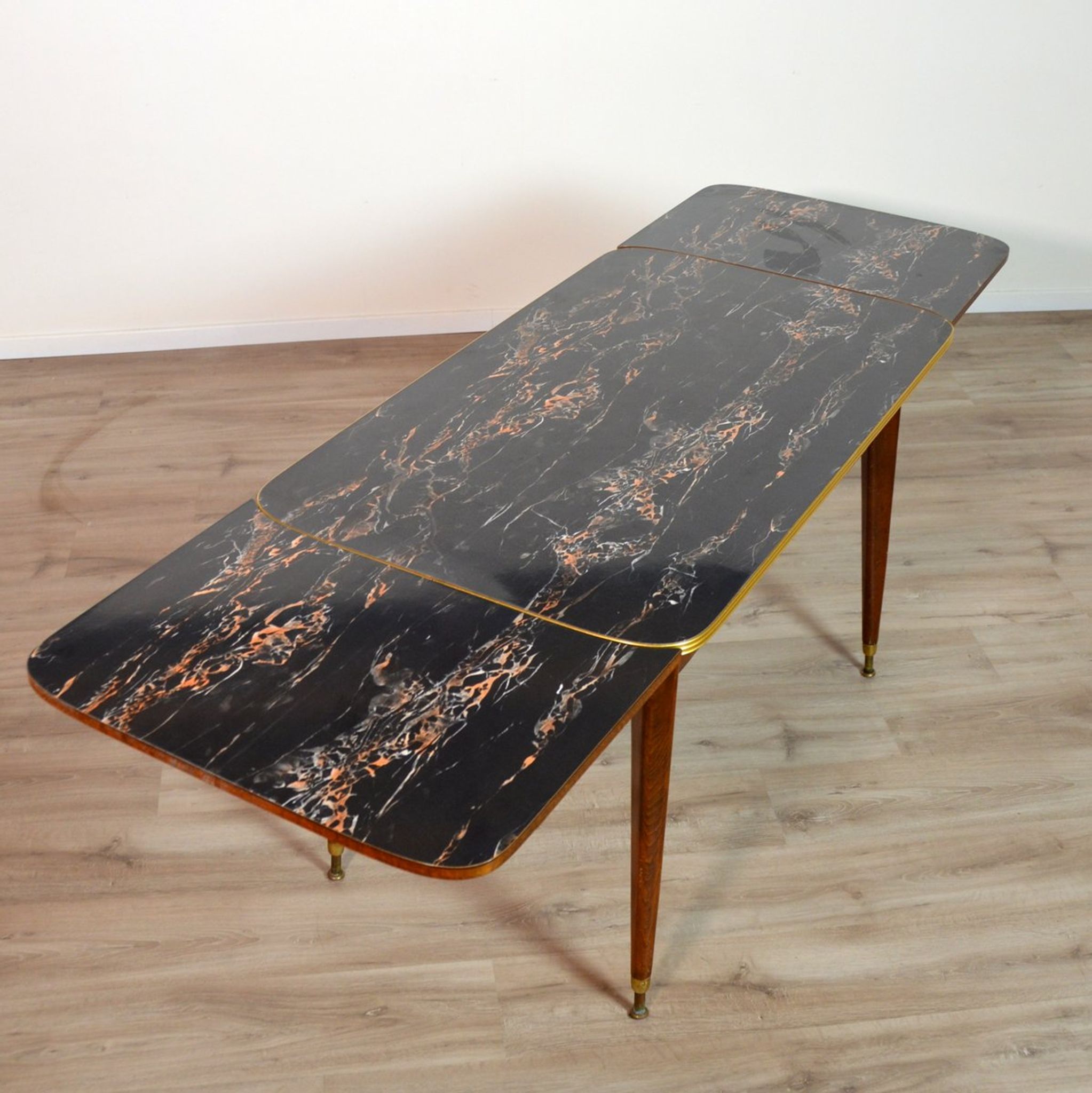 Table 4 à 6 personnes avec rallonges monte et baisse vintage 1960s