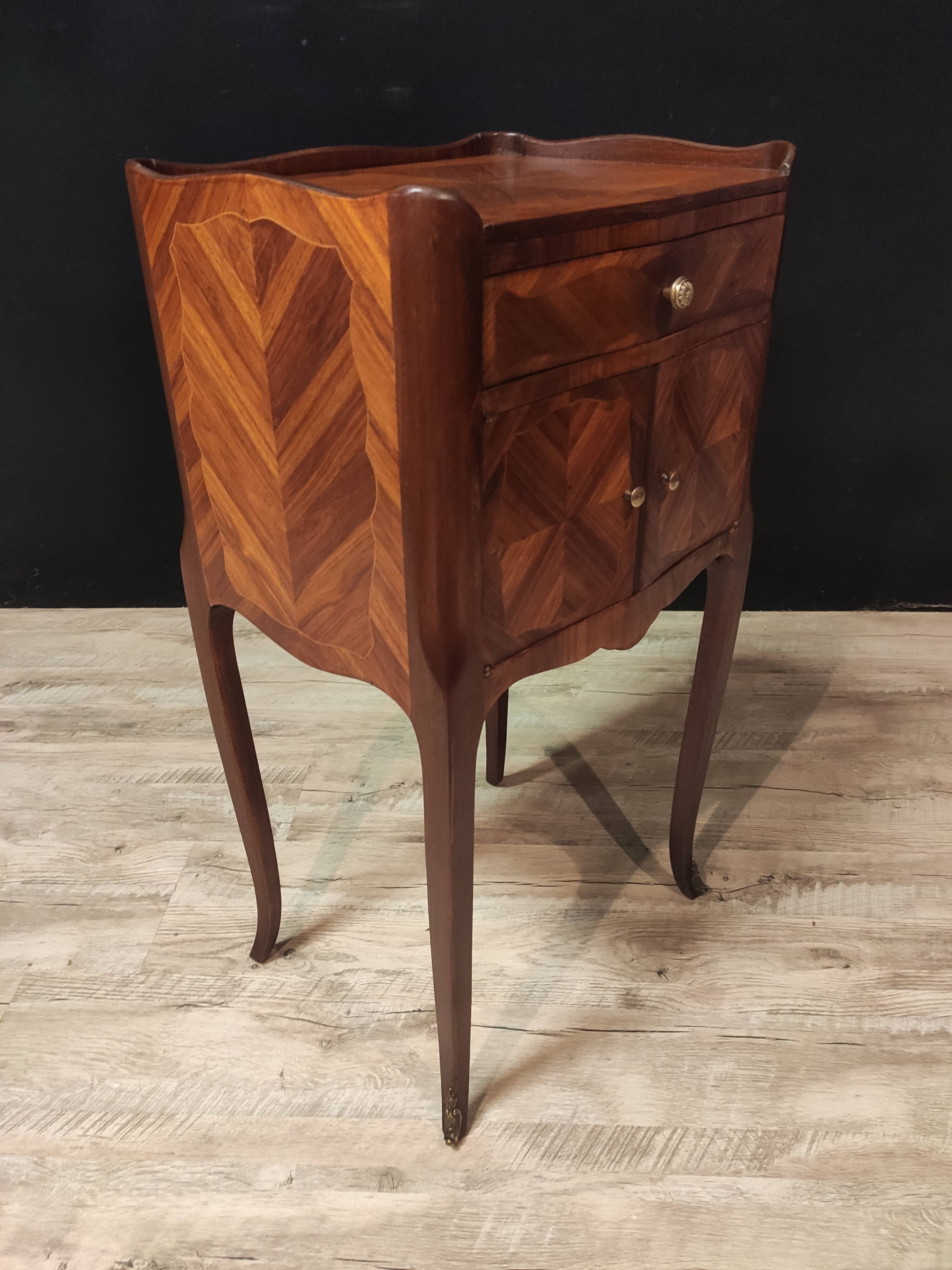 Paire de chevets style Louis XV