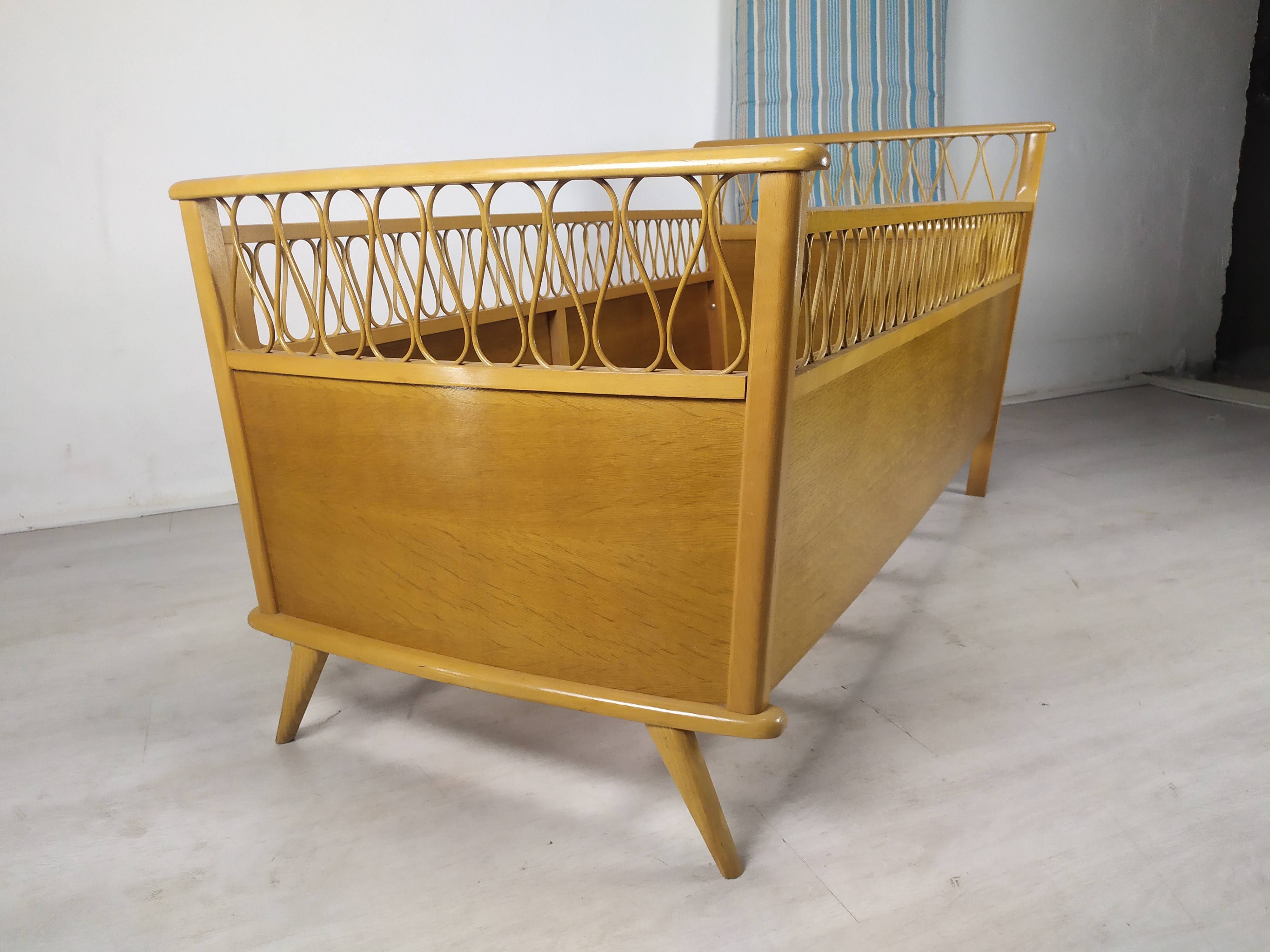 Vintage rattan child bed