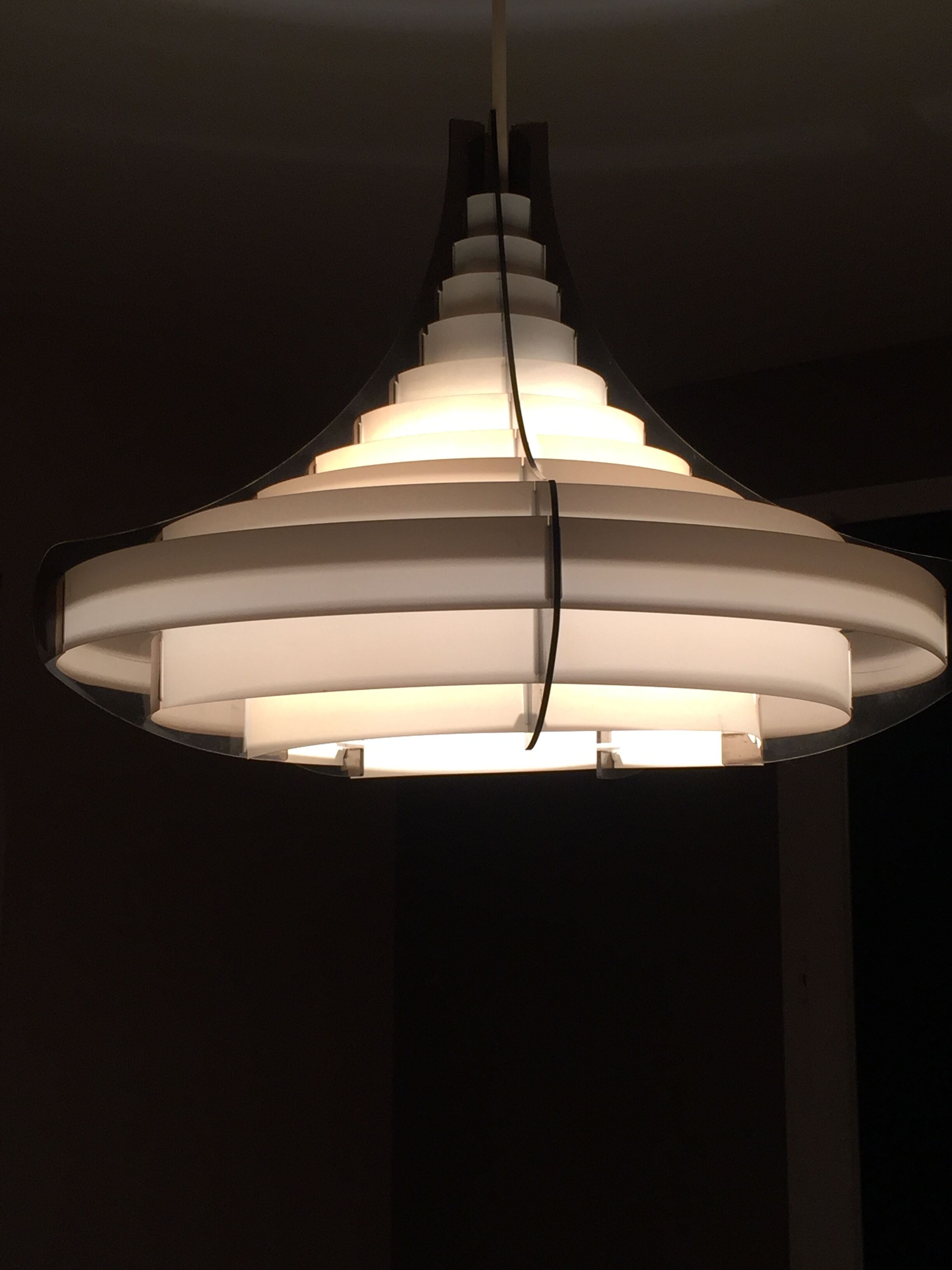 Lustre scandinave Morten Goettler