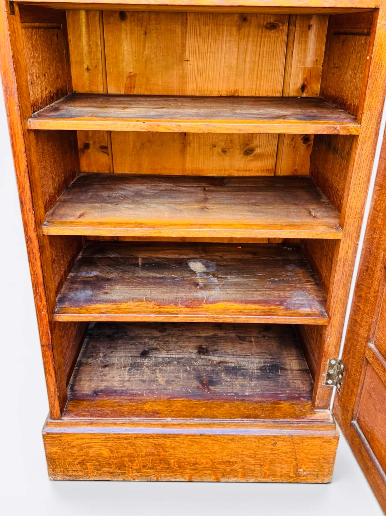Ancien meuble de métier de la SNCF